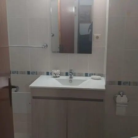 Praia Da Rocha, 300 M From Beach, Heart Of Social And Night Life شقة