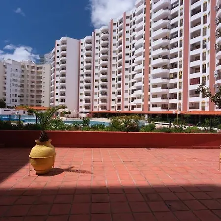 Praia Da Rocha, 300 M From Beach, Heart Of Social And Night Life بورتيماو