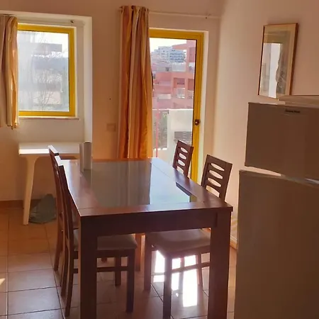 Praia Da Rocha, 300 M From Beach, Heart Of Social And Night Life Apartment Portimao